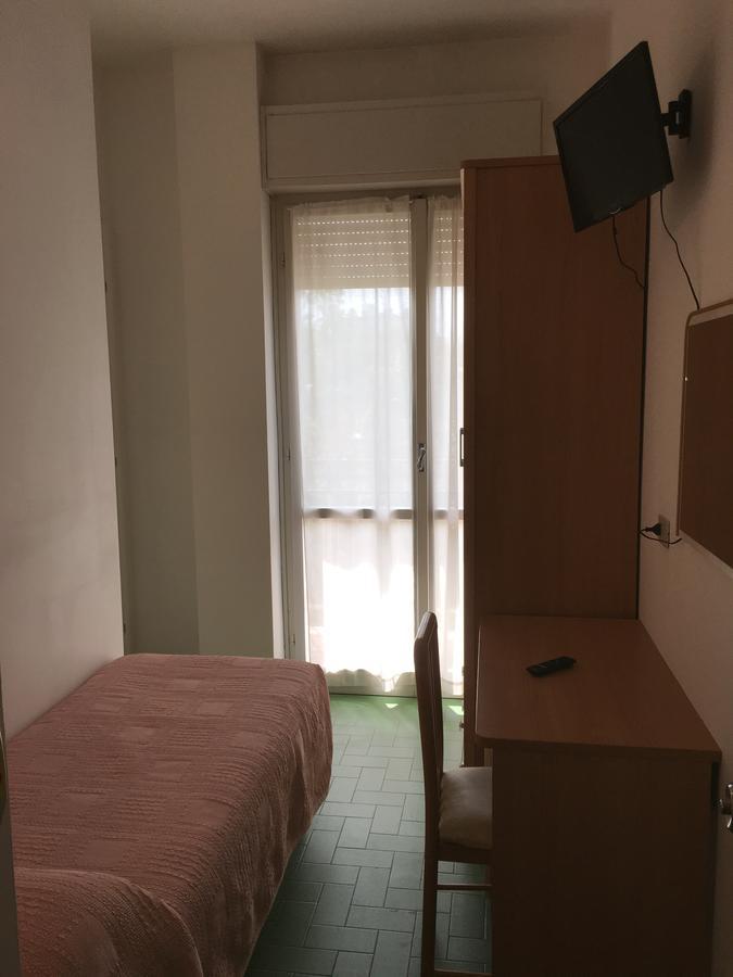 Hotel Bacco Rimini Extérieur photo